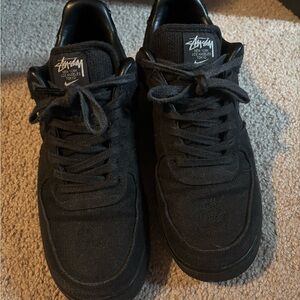 Mens Black Nikes